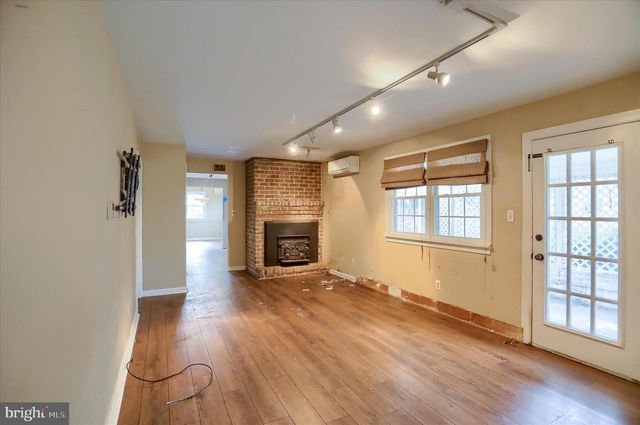 904 THORNWOOD LN, Carlisle, PA 17013