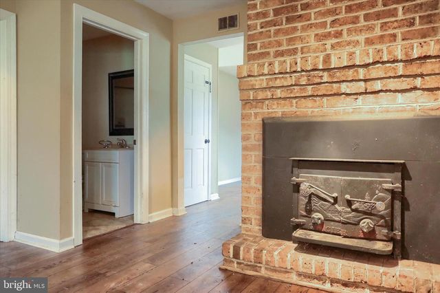 904 THORNWOOD LN, Carlisle, PA 17013