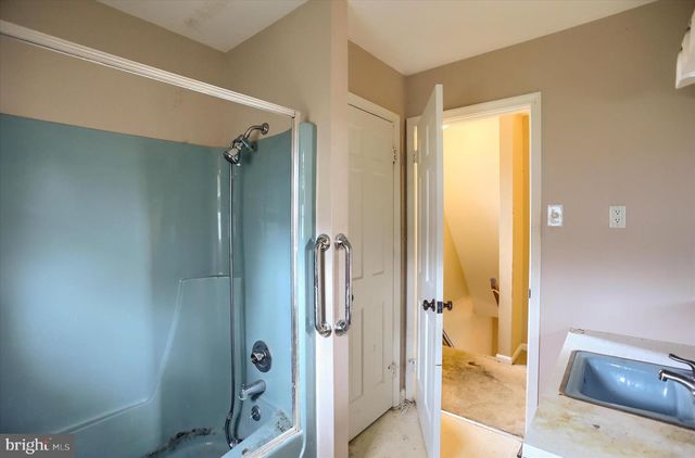 904 THORNWOOD LN, Carlisle, PA 17013