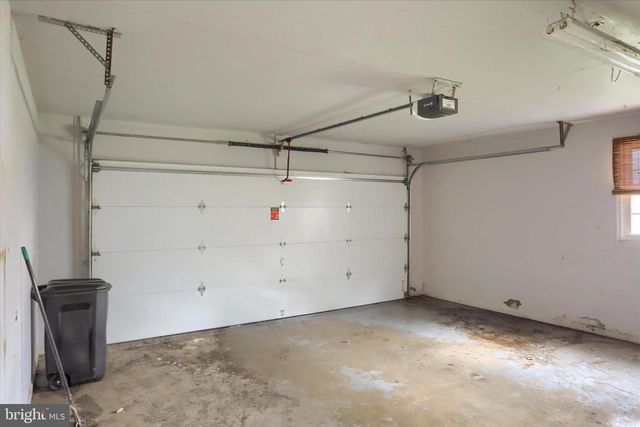 904 THORNWOOD LN, Carlisle, PA 17013