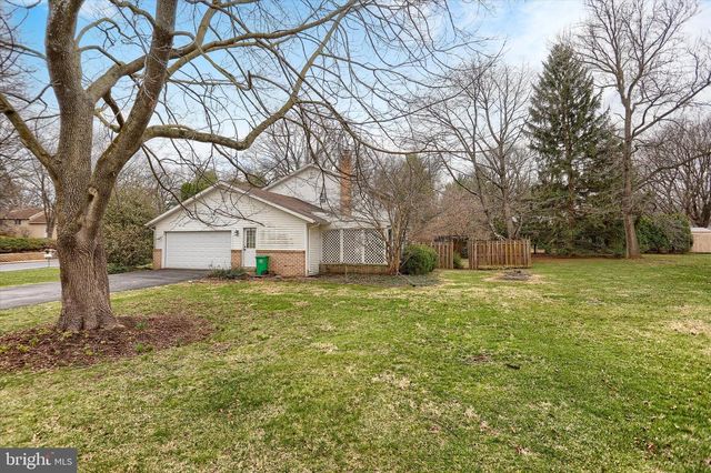 904 THORNWOOD LN, Carlisle, PA 17013