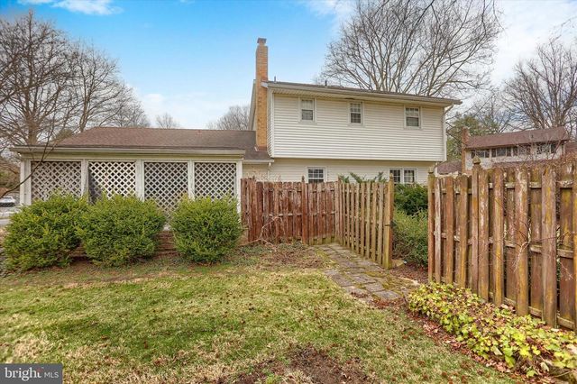 904 THORNWOOD LN, Carlisle, PA 17013