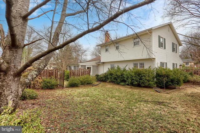 904 THORNWOOD LN, Carlisle, PA 17013