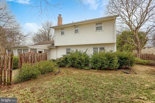 904 THORNWOOD LN, Carlisle, PA 17013