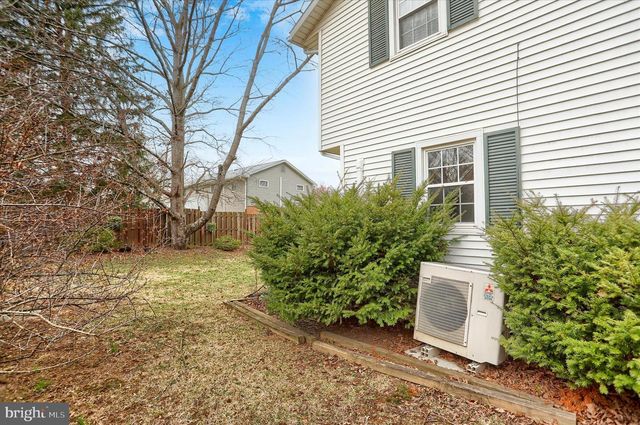 904 THORNWOOD LN, Carlisle, PA 17013