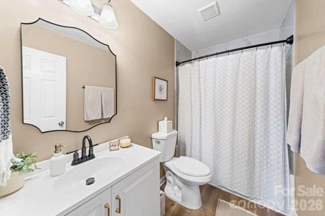 5019 Rolling Oak Lane, Charlotte, NC 28227