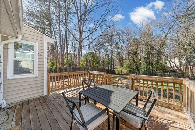 5019 Rolling Oak Lane, Charlotte, NC 28227