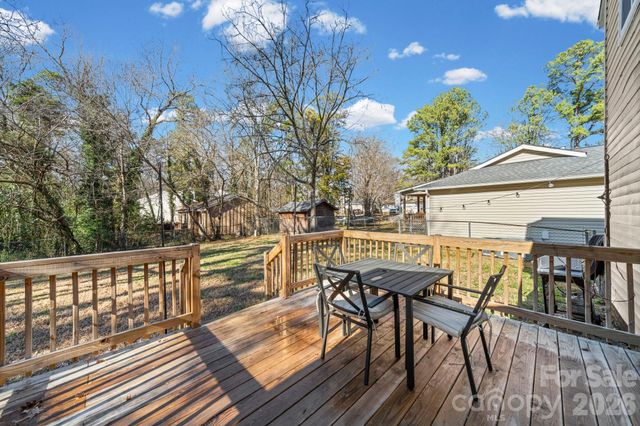 5019 Rolling Oak Lane, Charlotte, NC 28227