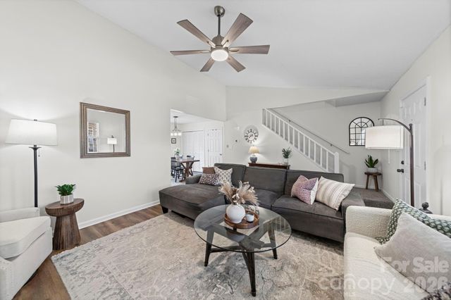 5019 Rolling Oak Lane, Charlotte, NC 28227