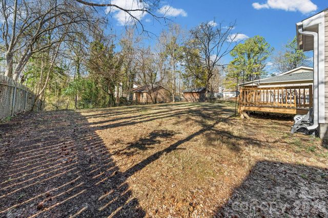 5019 Rolling Oak Lane, Charlotte, NC 28227