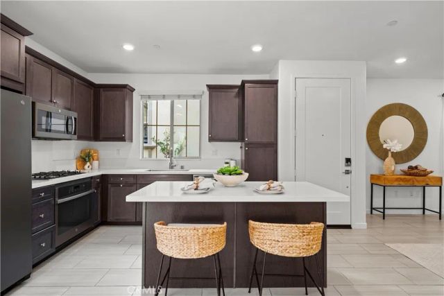 2301 Raspberry Court, Upland, CA 91786