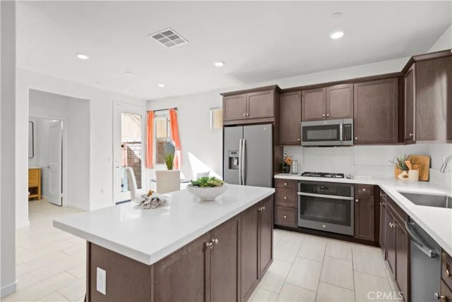 2301 Raspberry Court, Upland, CA 91786