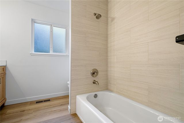 14260 110th Avenue NE, Kirkland, WA 98034