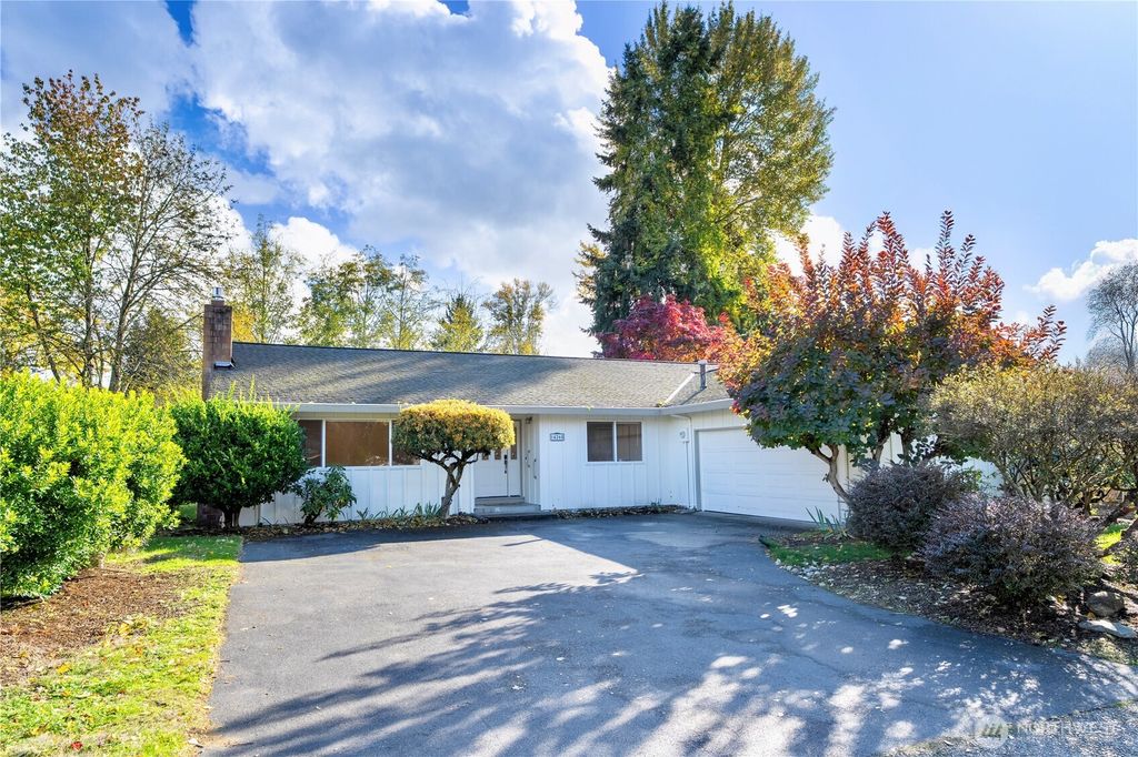 14260 110th Avenue NE, Kirkland, WA 98034