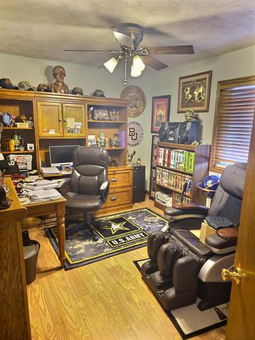 216 N Shefford St, Wichita, KS 67212