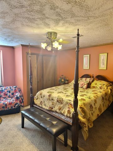 216 N Shefford St, Wichita, KS 67212