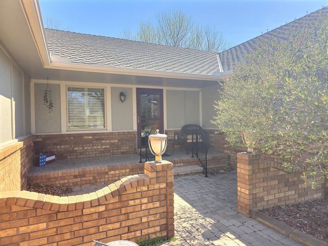 216 N Shefford St, Wichita, KS 67212