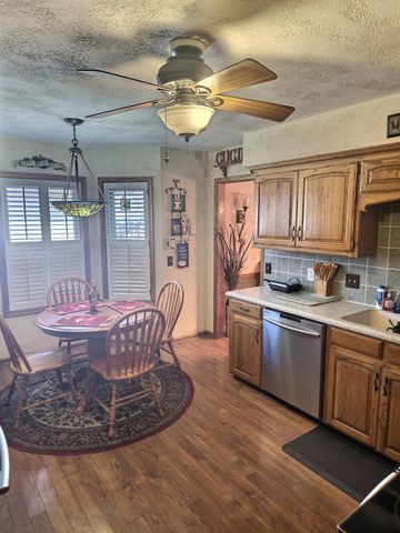 216 N Shefford St, Wichita, KS 67212