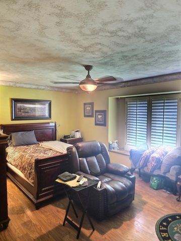 216 N Shefford St, Wichita, KS 67212