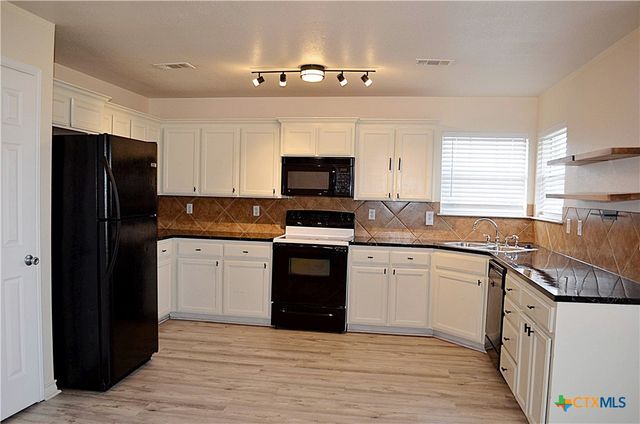 2105 Merle Drive, Copperas Cove, TX 76522