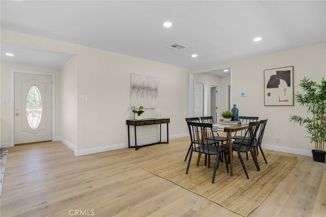19143 19145 Jovan Street, Tarzana, CA 91335