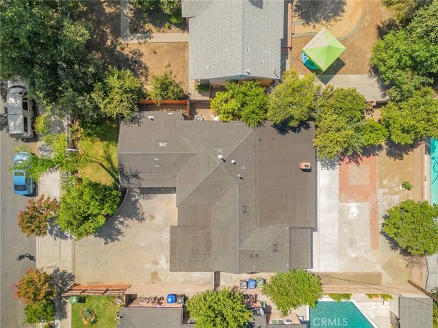 19143 19145 Jovan Street, Tarzana, CA 91335