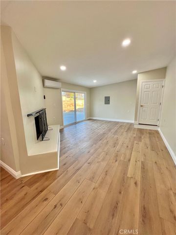 19143 19145 Jovan Street, Tarzana, CA 91335