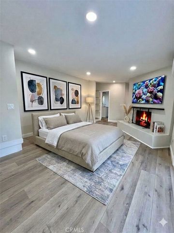 19143 19145 Jovan Street, Tarzana, CA 91335
