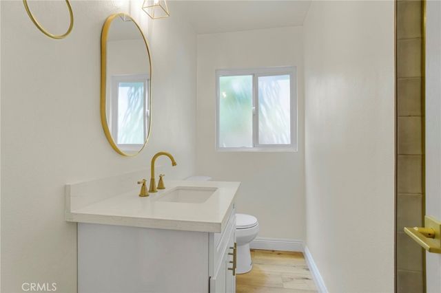 19143 19145 Jovan Street, Tarzana, CA 91335