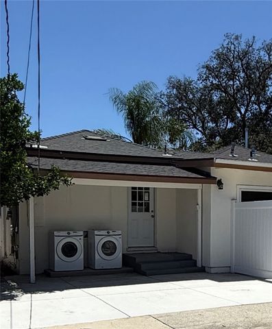 19143 19145 Jovan Street, Tarzana, CA 91335