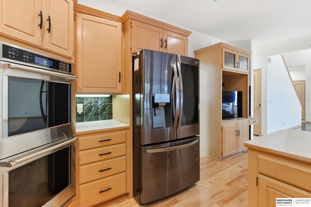 1104 Roland Drive, Papillion, NE 68046