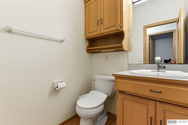 1104 Roland Drive, Papillion, NE 68046