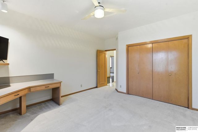 1104 Roland Drive, Papillion, NE 68046