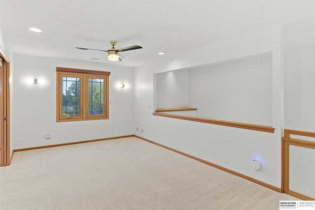 1104 Roland Drive, Papillion, NE 68046