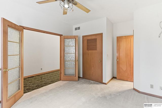 1104 Roland Drive, Papillion, NE 68046