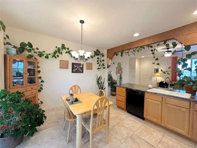 20 Via Bella, Santa Fe, NM 87507