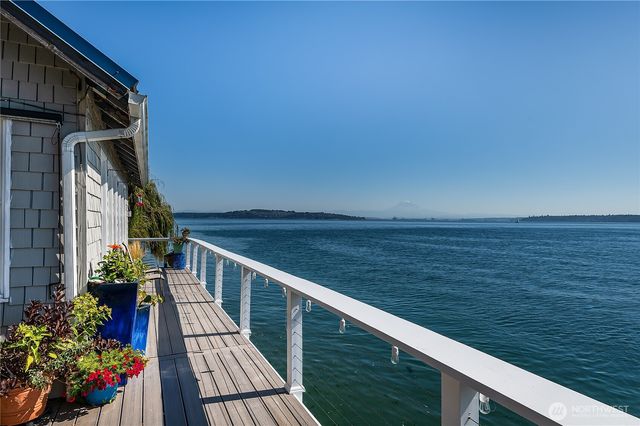 13037 SW Bachelor Road, Vashon, WA 98070