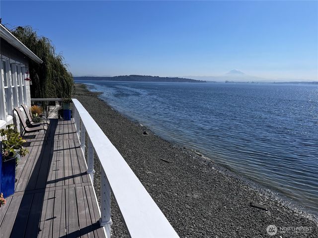 13037 SW Bachelor Road, Vashon, WA 98070
