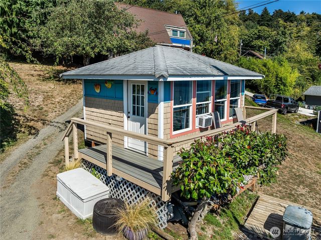 13037 SW Bachelor Road, Vashon, WA 98070
