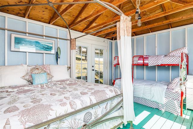 13037 SW Bachelor Road, Vashon, WA 98070