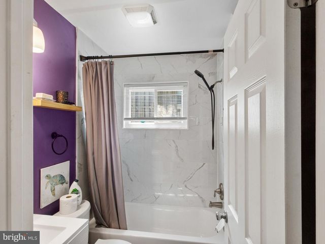 414 CARMODY HILLS DR, Capitol Heights, MD 20743