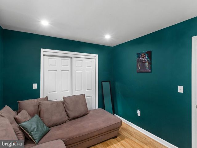 414 CARMODY HILLS DR, Capitol Heights, MD 20743