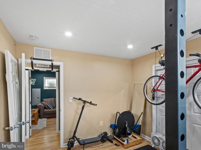 414 CARMODY HILLS DR, Capitol Heights, MD 20743