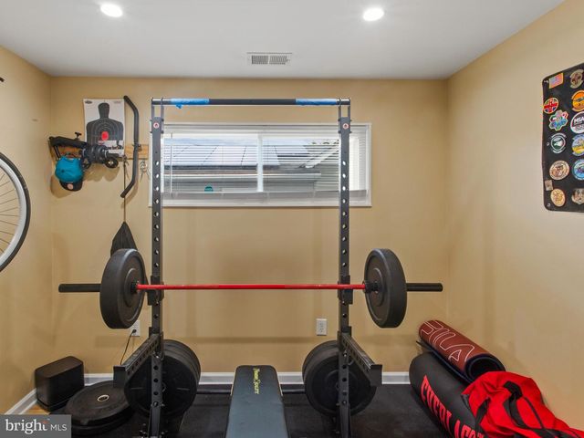 414 CARMODY HILLS DR, Capitol Heights, MD 20743