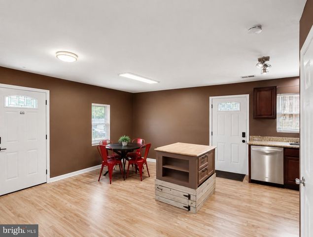 414 CARMODY HILLS DR, Capitol Heights, MD 20743