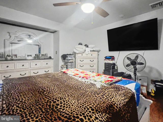 215 BROWNING LN, Brooklawn, NJ 08030