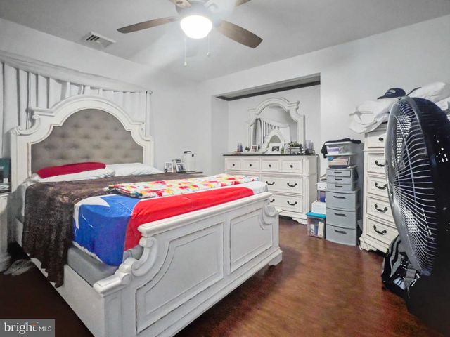 215 BROWNING LN, Brooklawn, NJ 08030