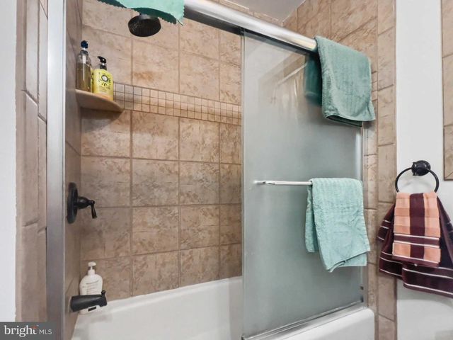 215 BROWNING LN, Brooklawn, NJ 08030