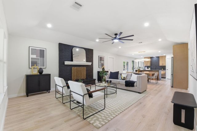 1011 Sycamore Road, Richmond, TX 77469