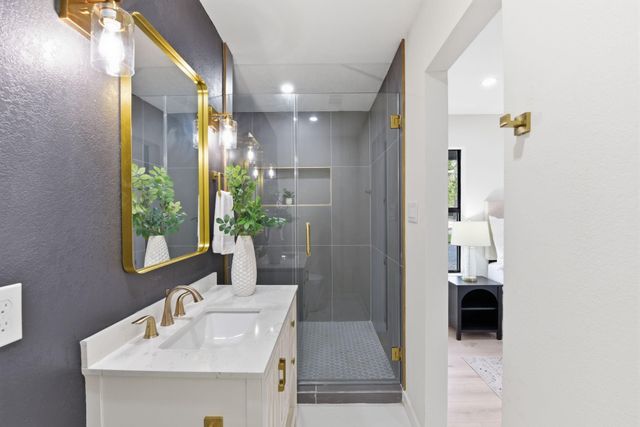 1011 Sycamore Road, Richmond, TX 77469